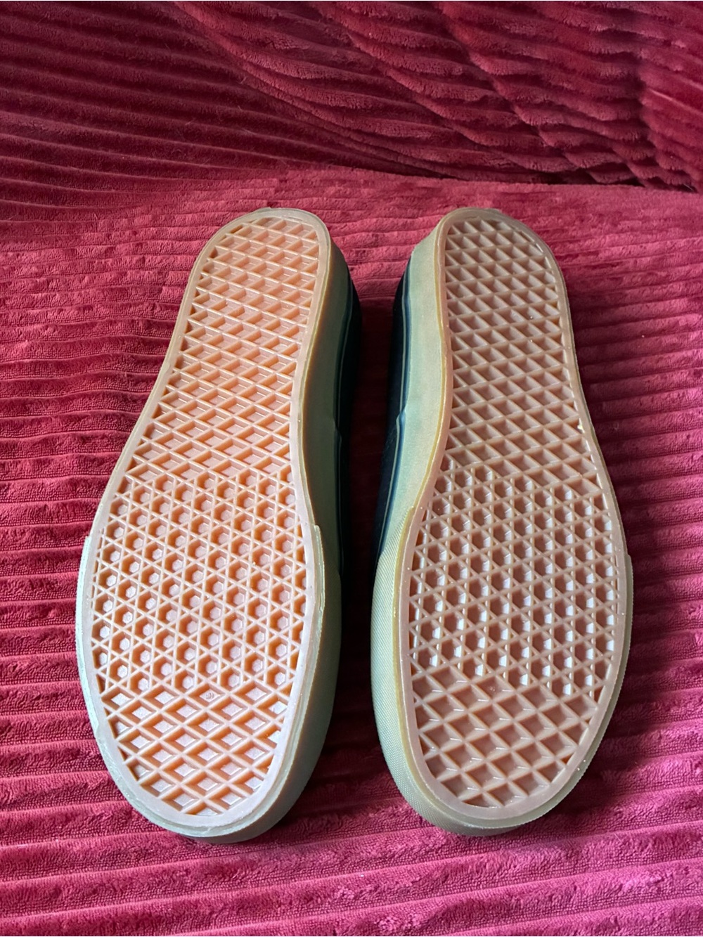 NEW Vans Authentic Black Gum Mens 11.5 NWT - Picture 3 of 4